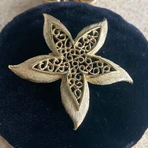 Vintage Coro Gold Tone Flower Brooch Openwork Filigree Floral Pin